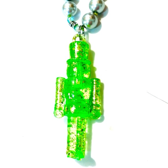 Sparkling Green Soldier Necklace - Picture 7 of 9